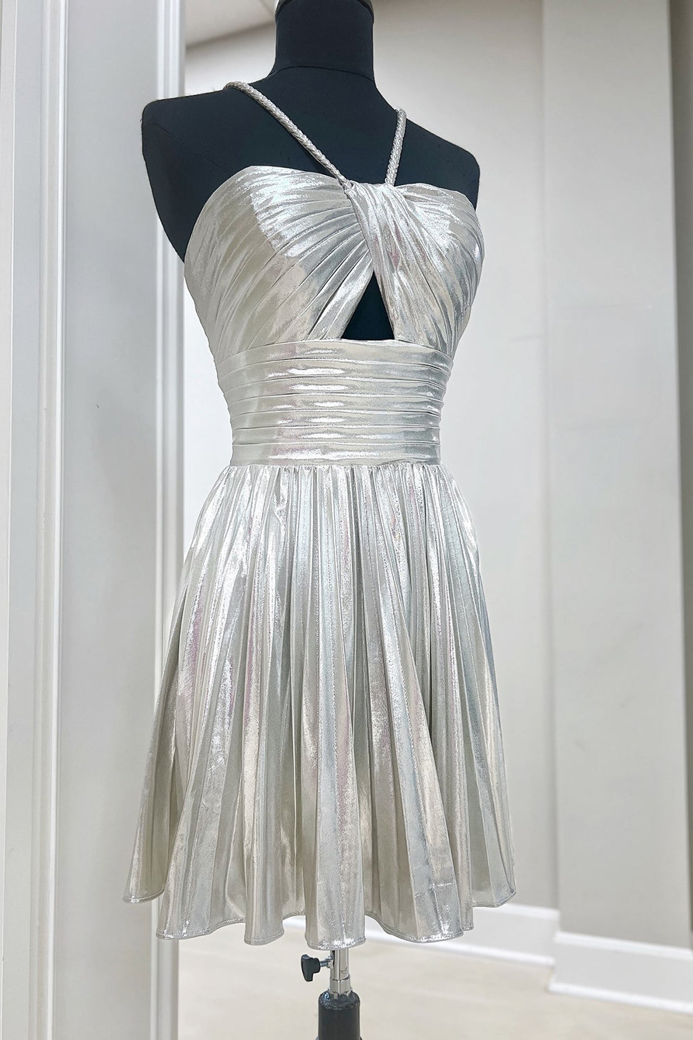 Sparkly Fuchsia A-Line Halter Pleated Short Homecoming Dress/Mini Dress