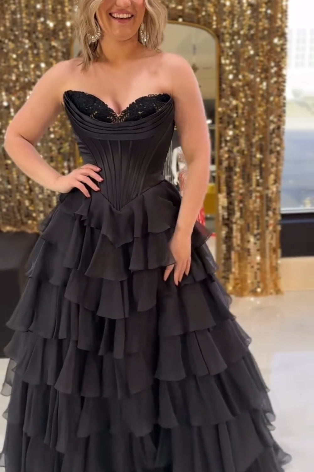 Sweetheart A-Line Black Chiffon Corset Prom Dress Featuring a Tiered Slit