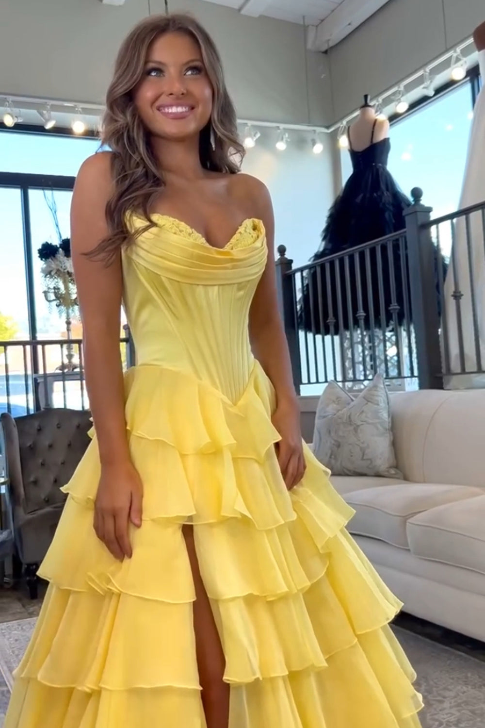 Sweetheart A-Line Black Chiffon Corset Prom Dress Featuring a Tiered Slit