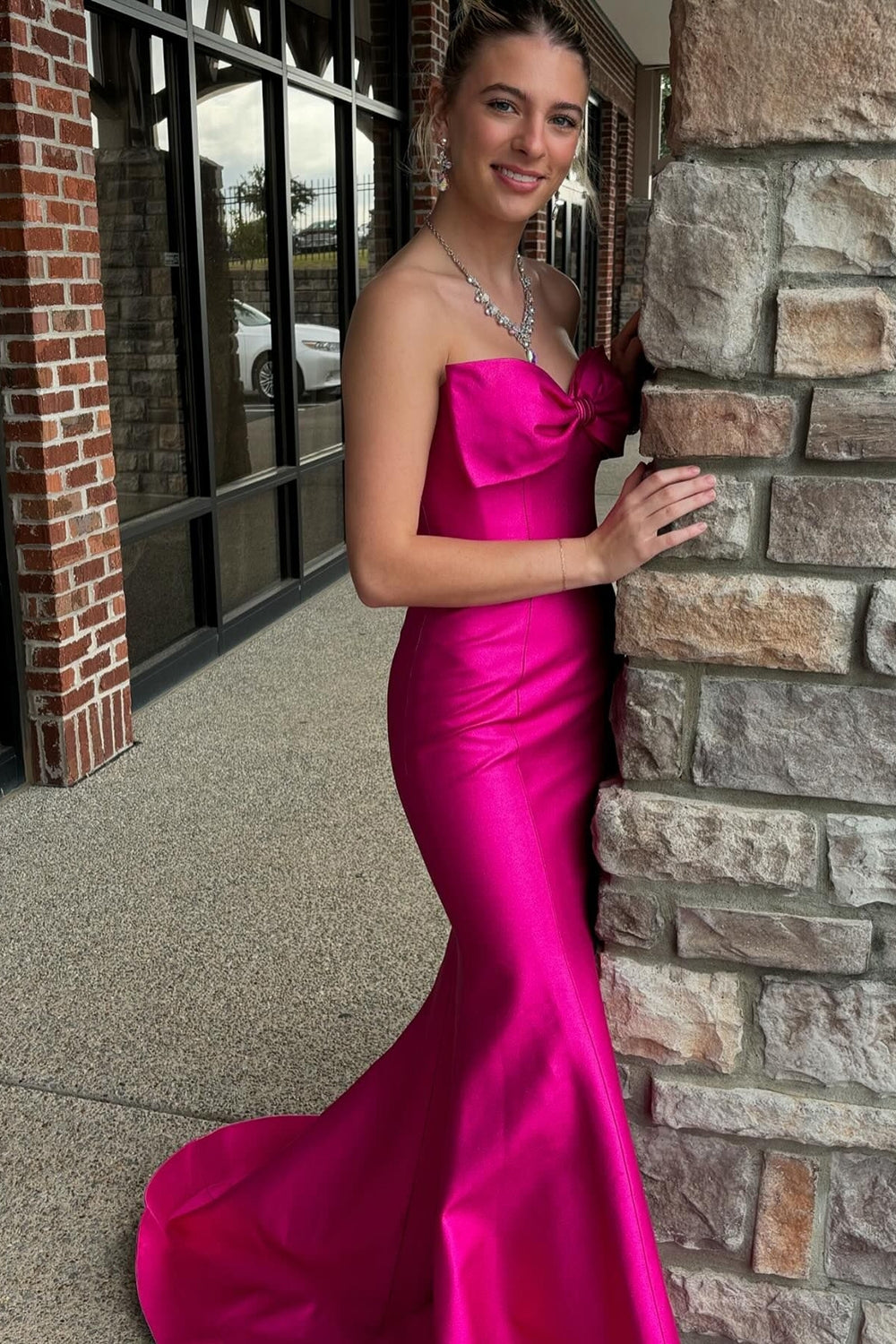 Long Fuchsia Prom Dress in Sweetheart Satin with Mermaid Cut and Bow