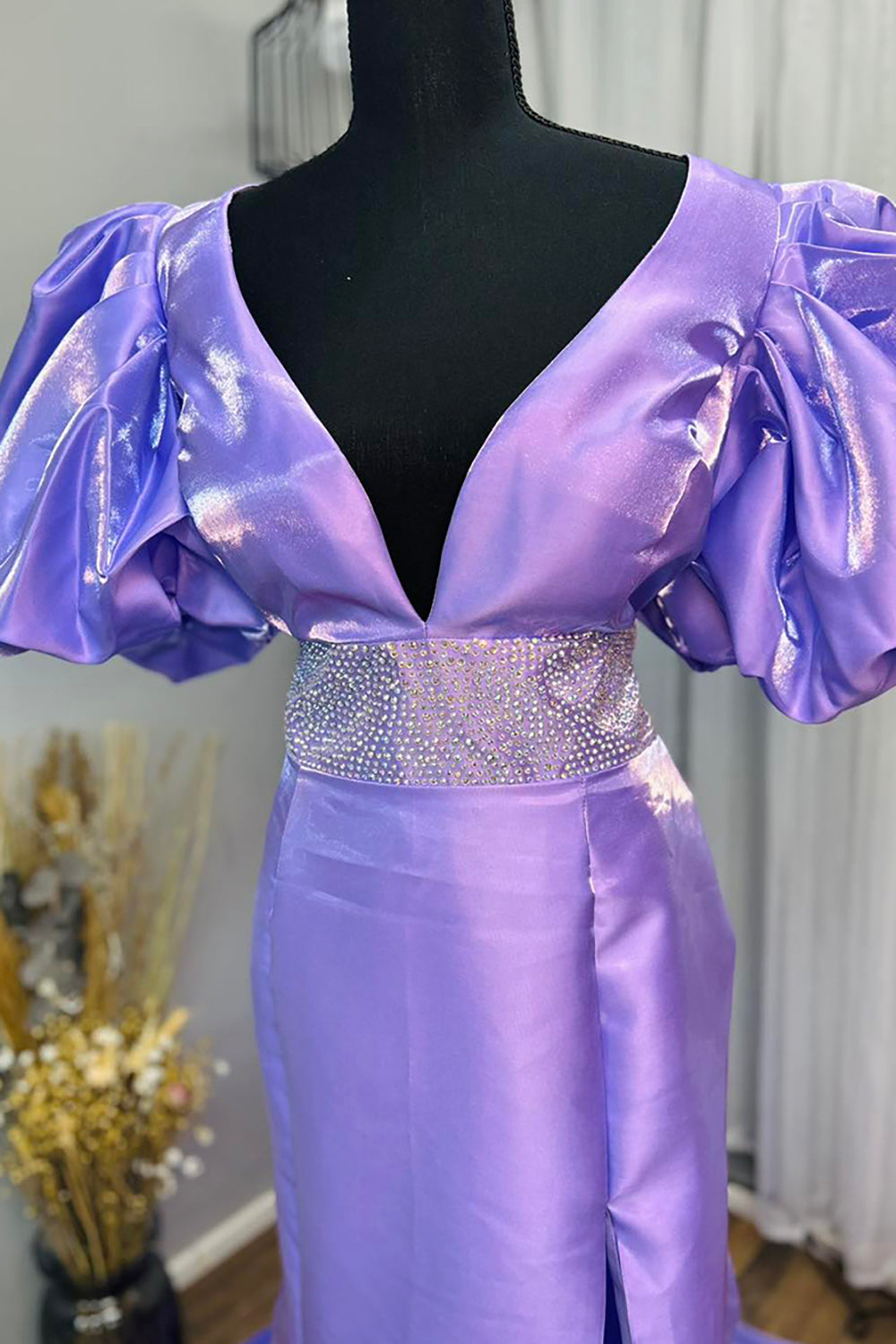 Long Red Prom Dress with V Neck Mermaid Cut Puff Sleeves and Slit