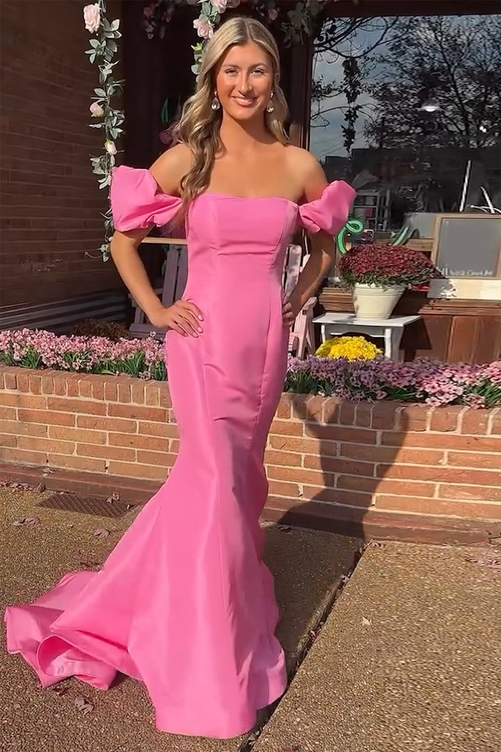 Long Satin Prom Dress with Puff Sleeves in Pink Mermaid Off-the-Shoulder Style