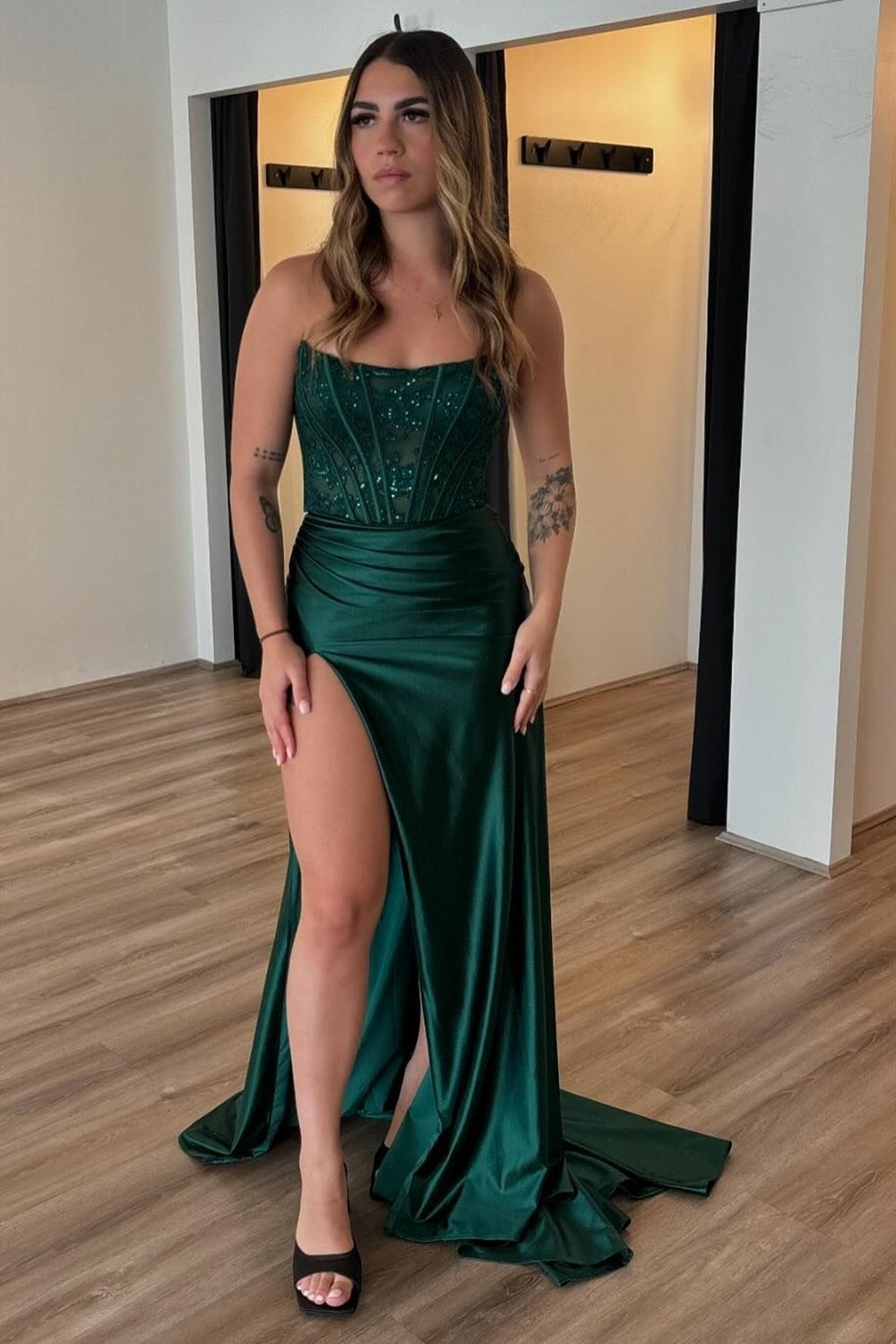 Long Dark Green Satin Mermaid Corset Prom Dress with Appliques Strapless