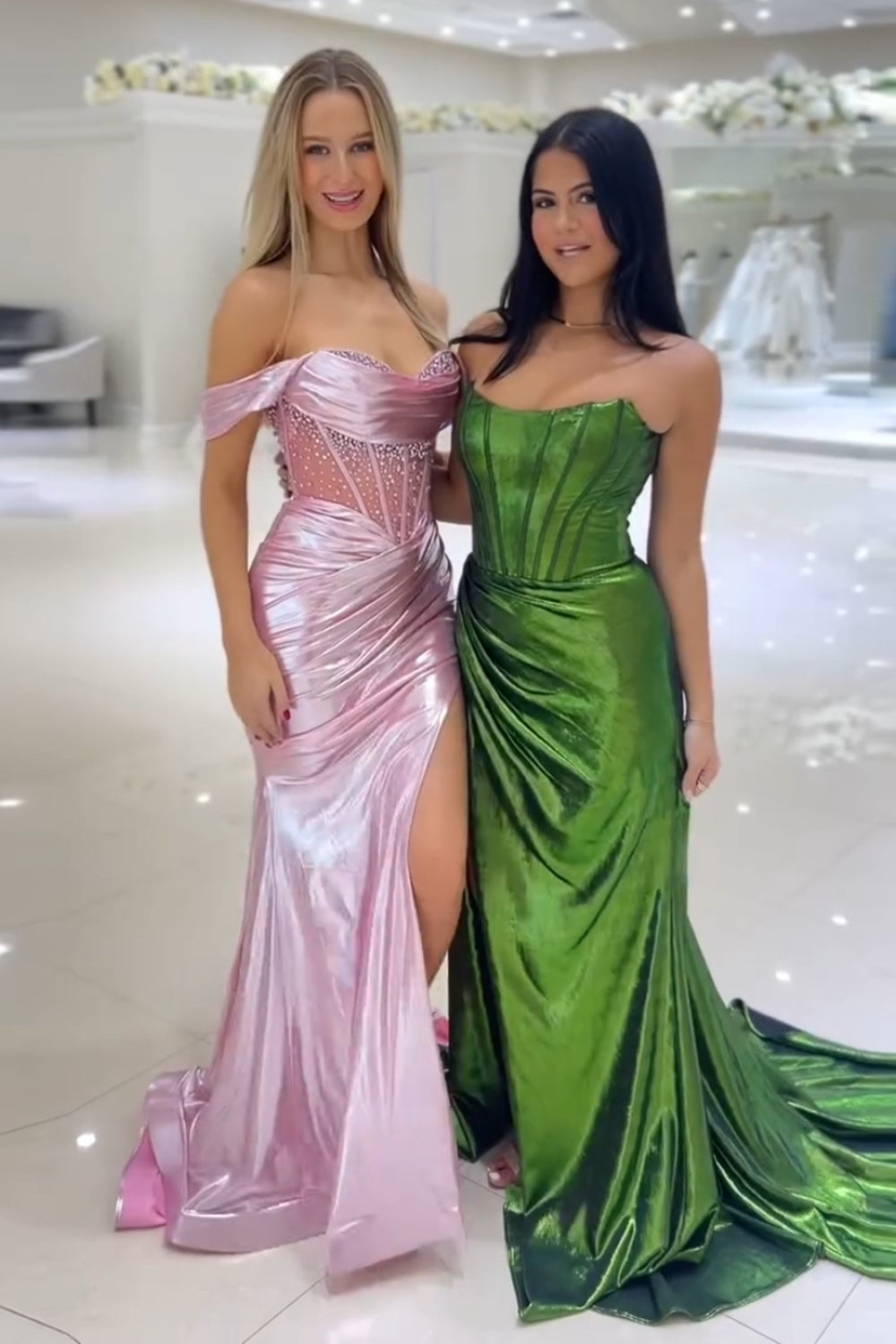 Long Dark Green Mermaid Corset Prom Dress with Ruched Strapless Design and Slit