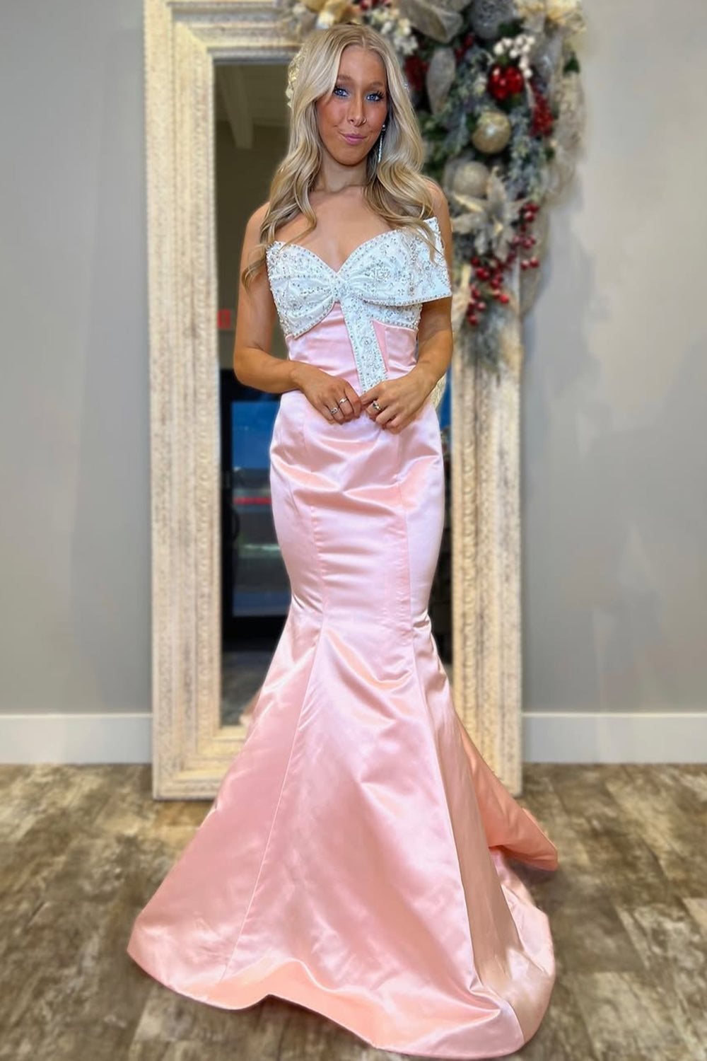 Elegant Blush Sweetheart Mermaid Prom Gown with Satin Bow