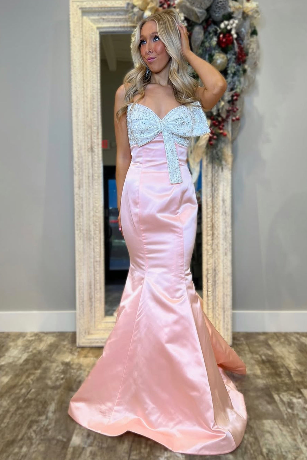 Elegant Blush Sweetheart Mermaid Prom Gown with Satin Bow