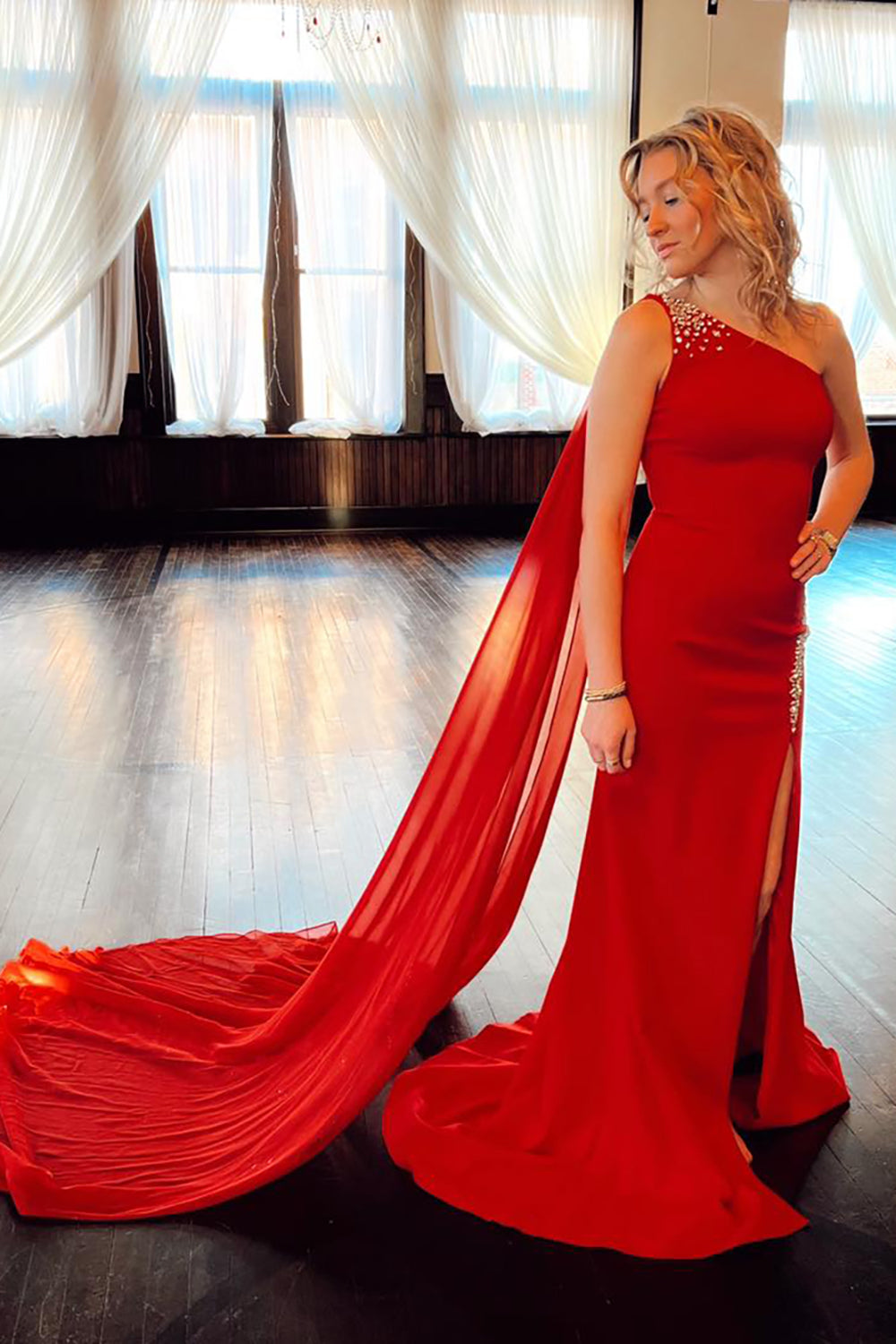 Long Satin Prom Dress in Red with One Shoulder and Mermaid Cape