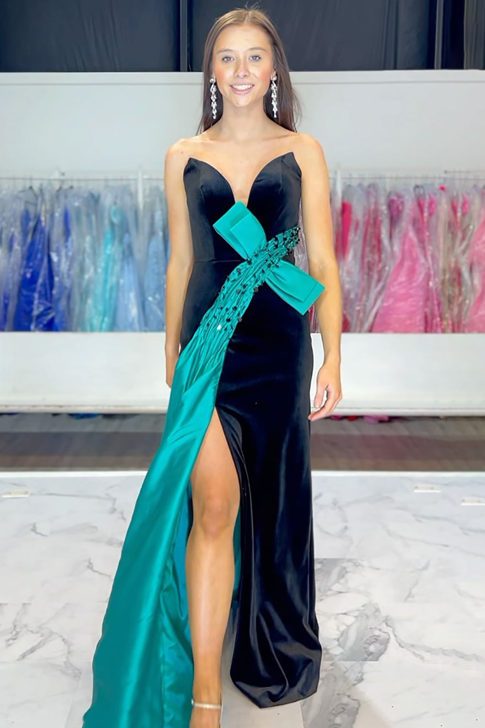 Velvet Long Prom Dress in Black with Sweetheart Neckline and Mermaid Slit