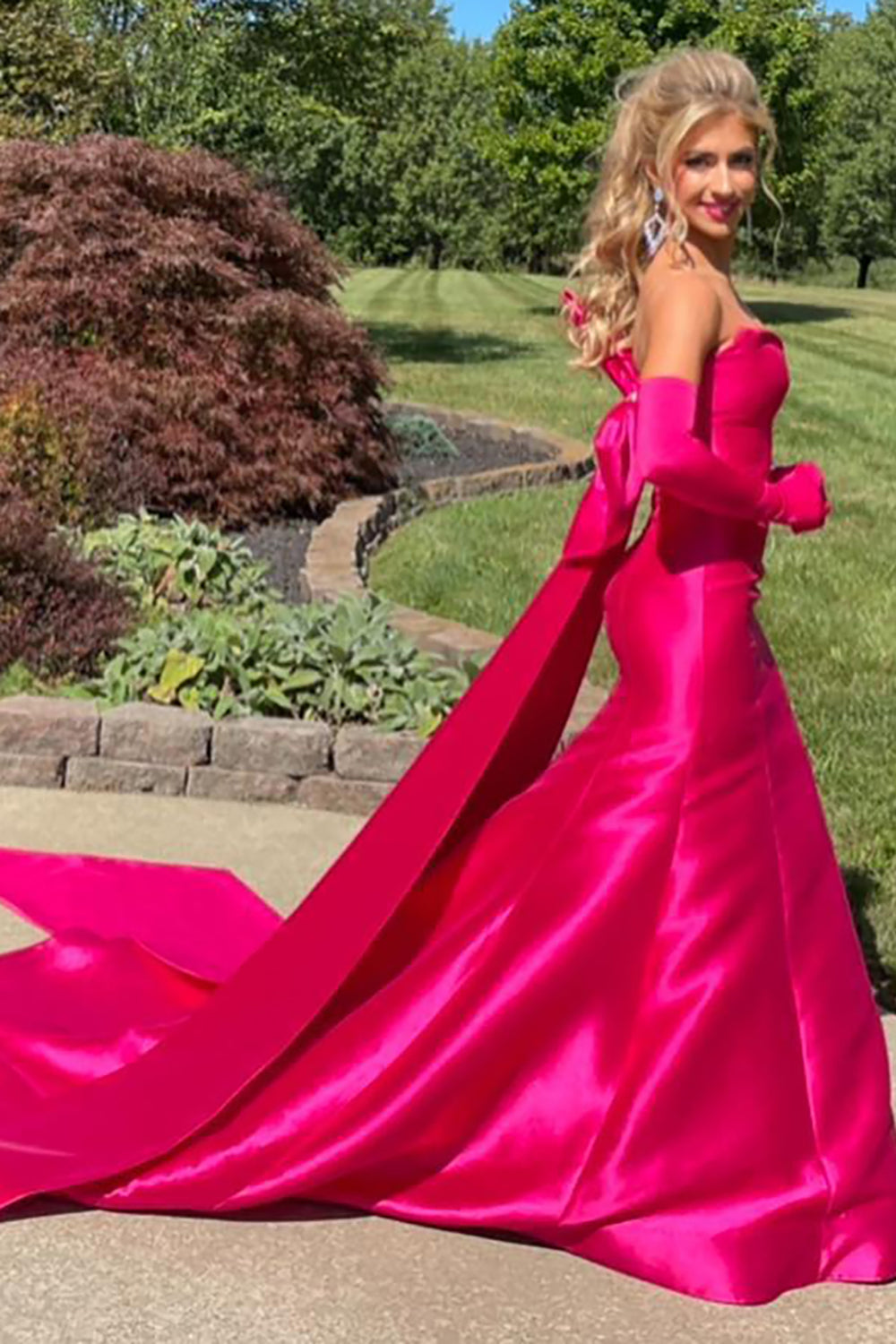 Long Fuchsia Sweetheart Mermaid Prom Dress in Satin with Bow (Gloves not Included)