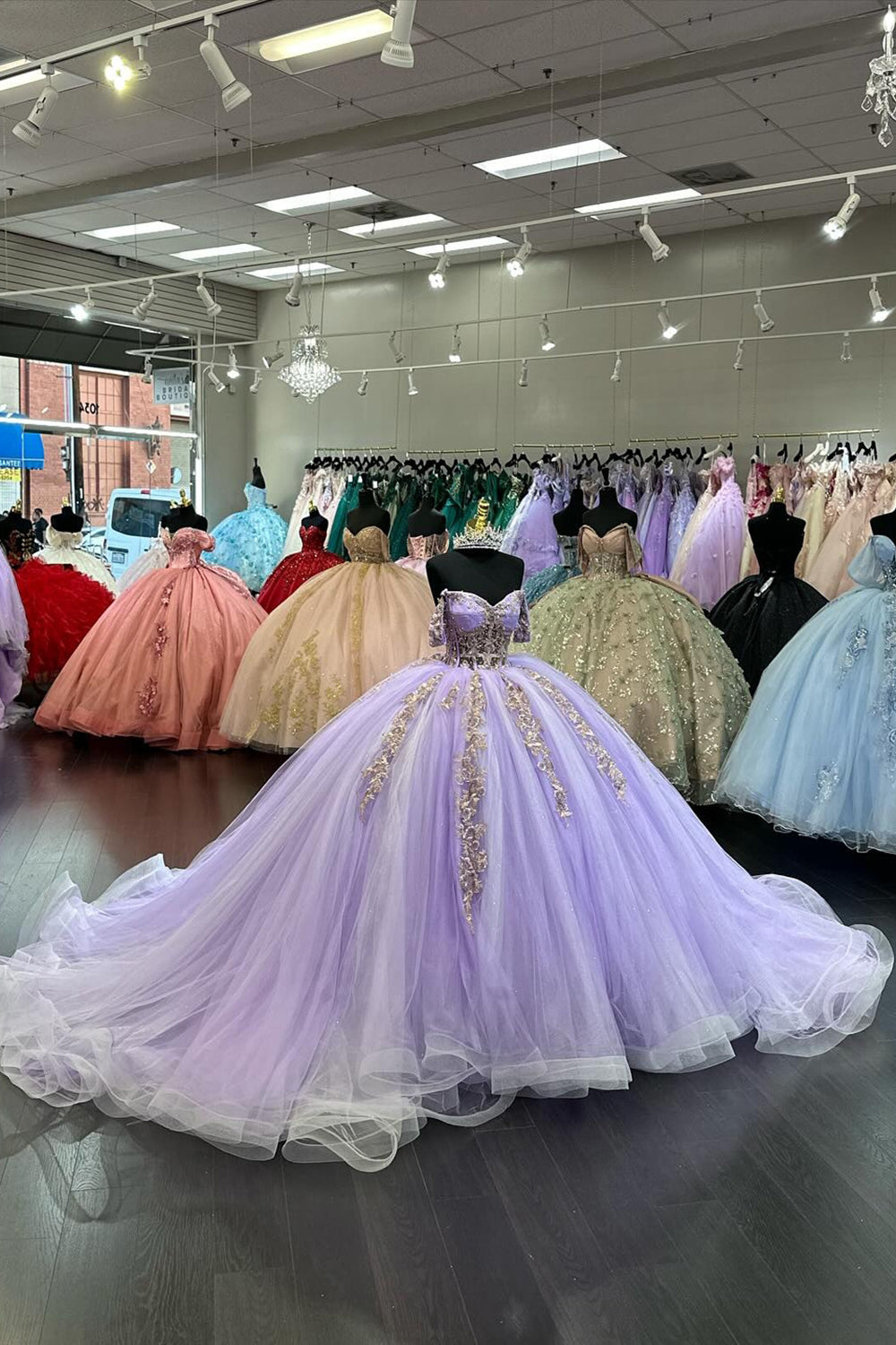 Off the Shoulder Lilac Tulle Ball Gown with Applique for Quinceanera
