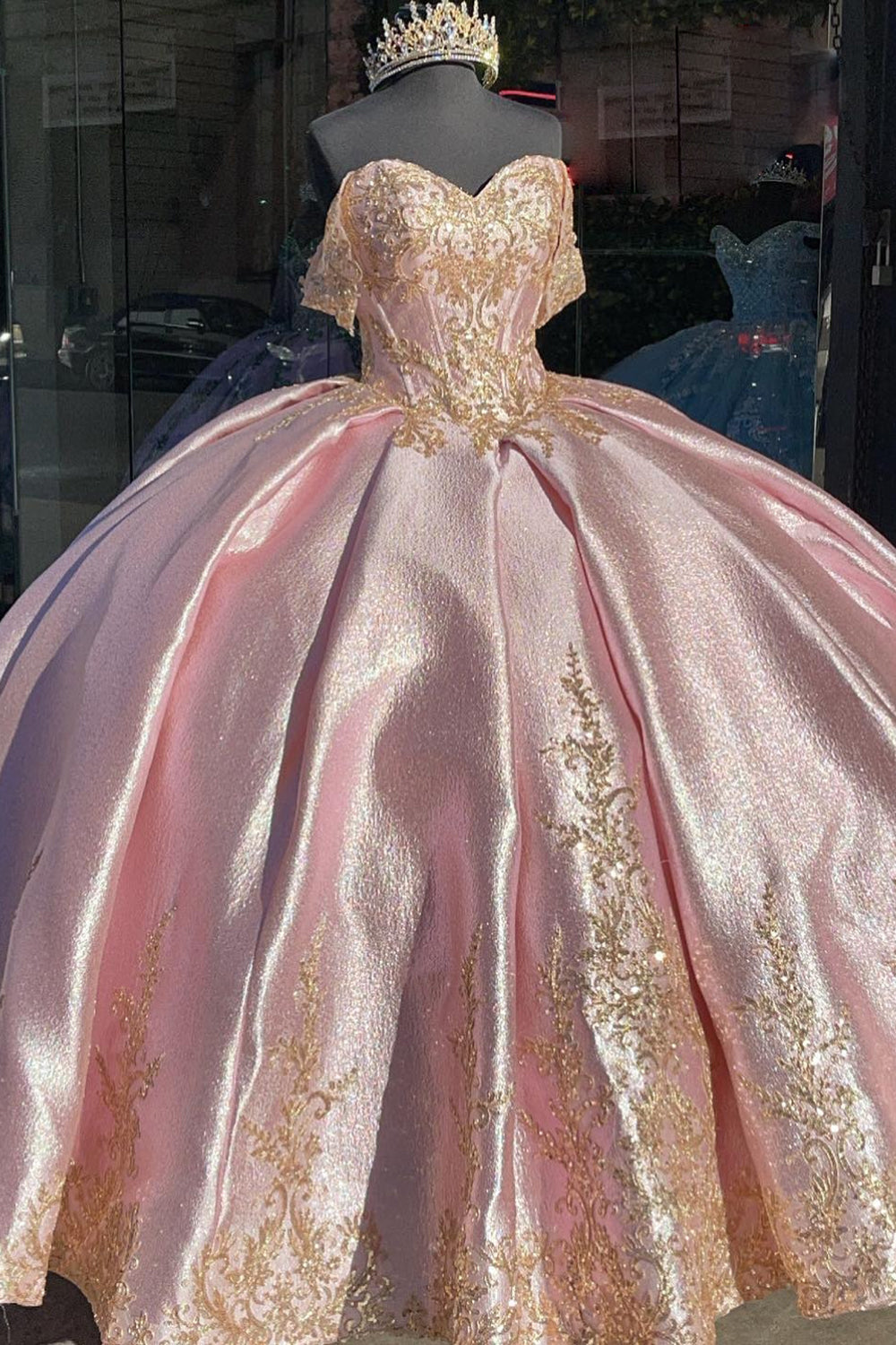 Off the Shoulder Sparkly Blush Ball Gown with Applique in Satin for Quinceanera