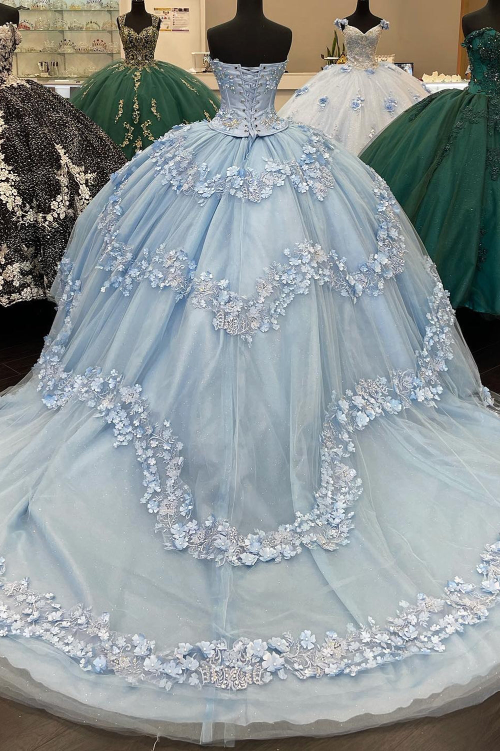 Sweetheart Princess Quinceanera Dress in Light Blue with Beaded Applique and Tulle Train