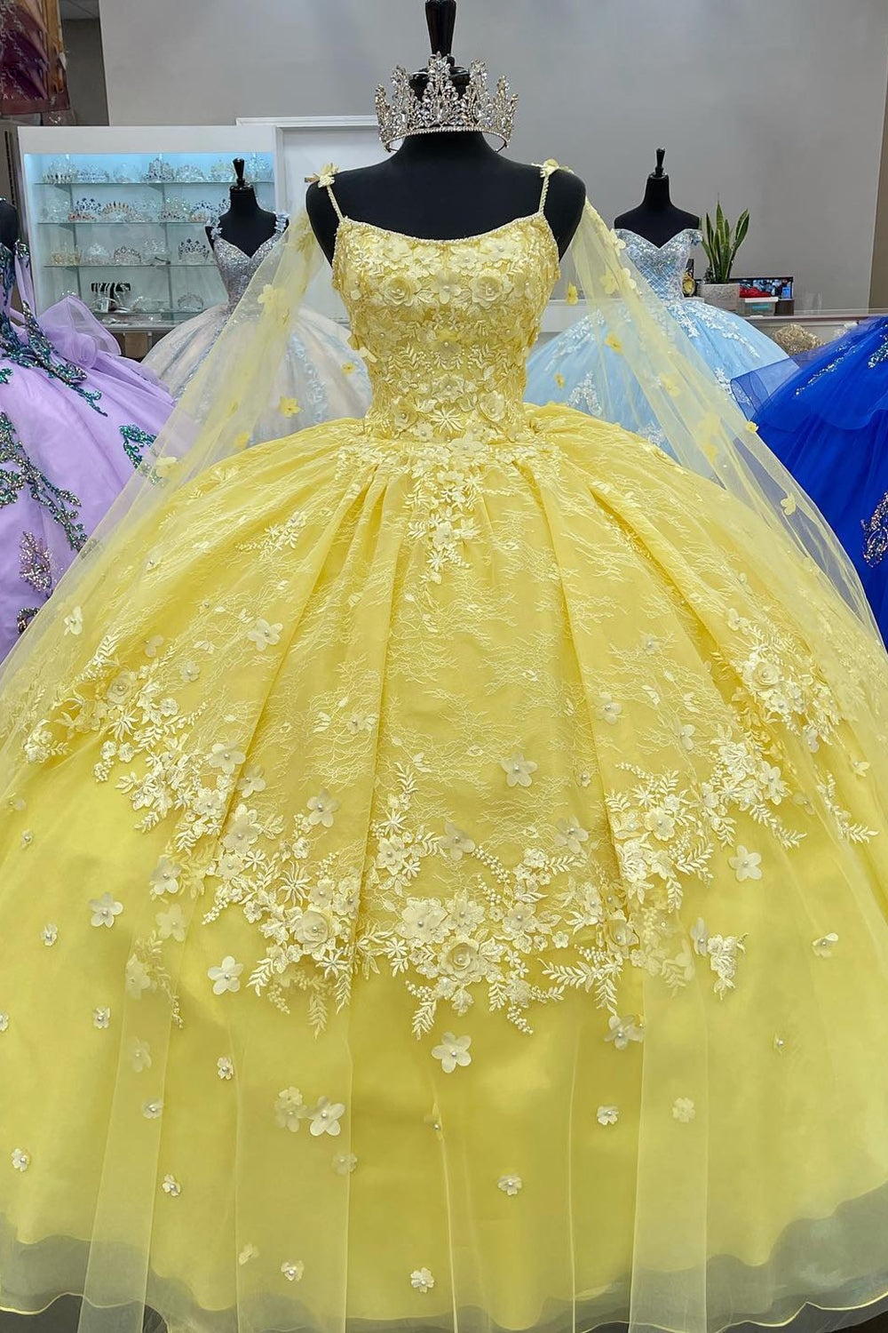 Princess Ball Gown with Yellow Spaghetti Straps and Tulle Applique for Quinceanera