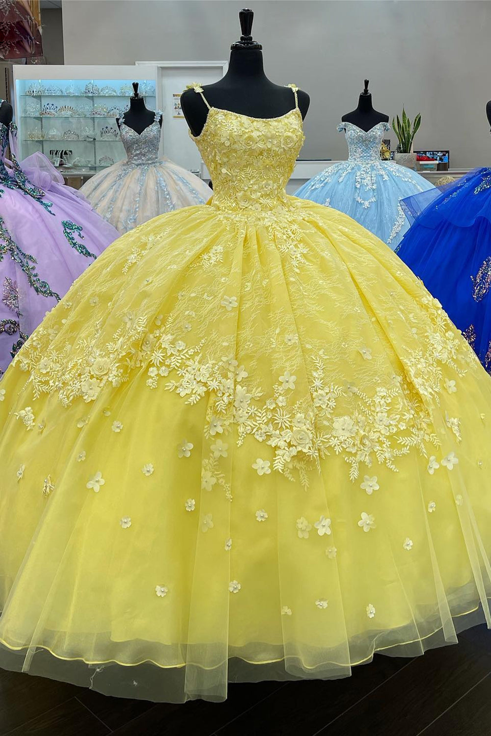 Princess Ball Gown with Yellow Spaghetti Straps and Tulle Applique for Quinceanera