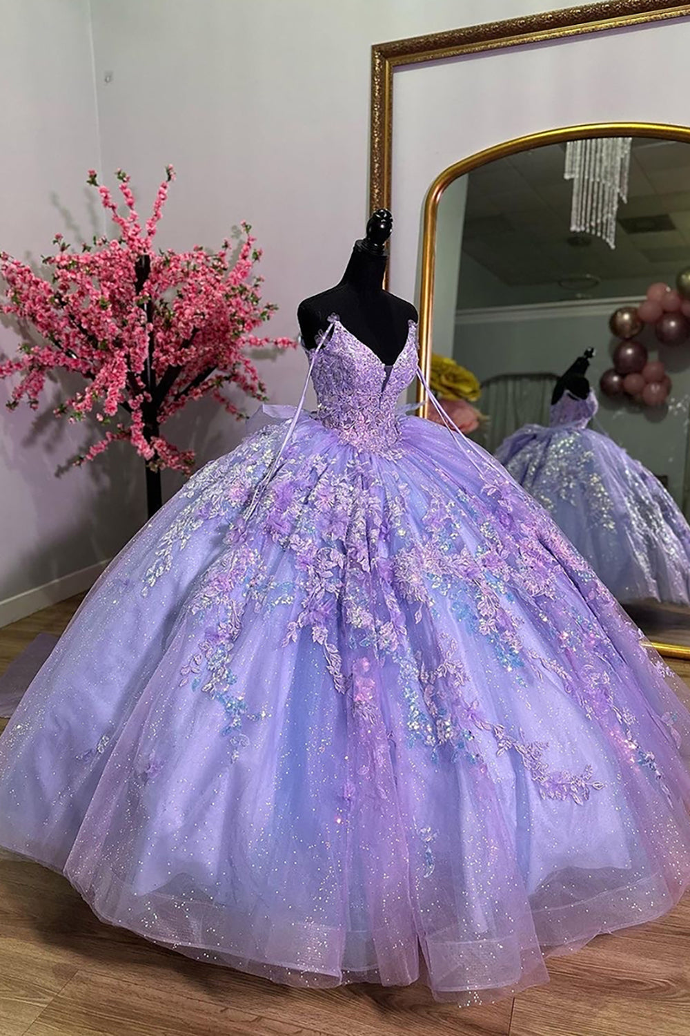 Princess Quinceanera Dress with Sparkly Lavender Spaghetti Straps and Appliques