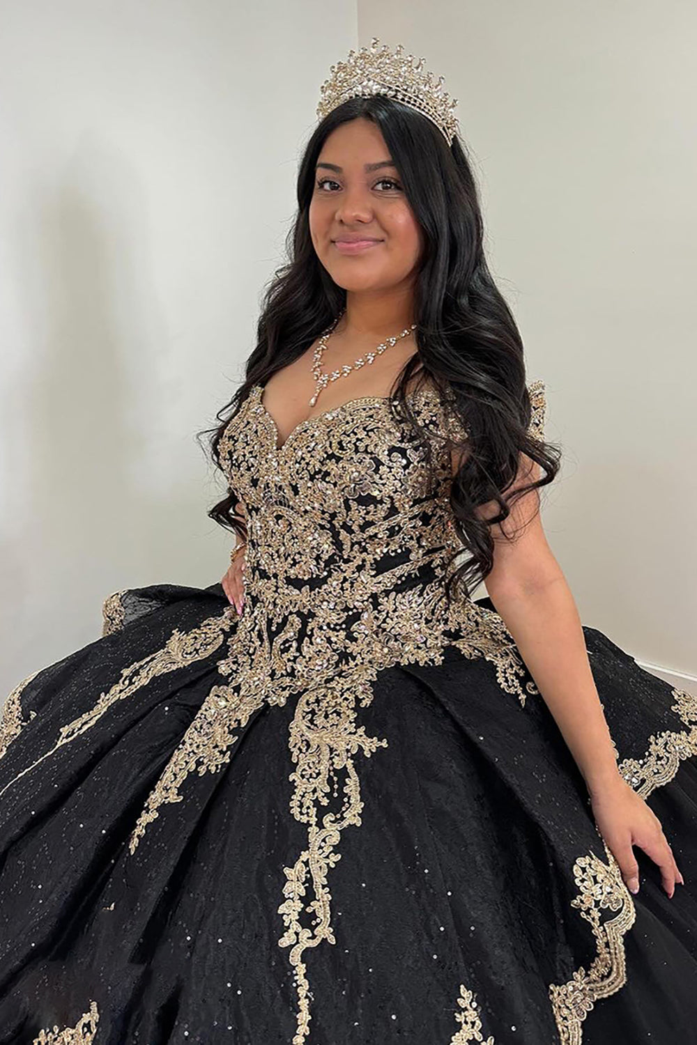 Off-the-Shoulder Black Golden Ball Gown with Sequin Appliques for Quinceanera