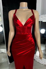 Red Sleeveless Charming Evening Dress With Split