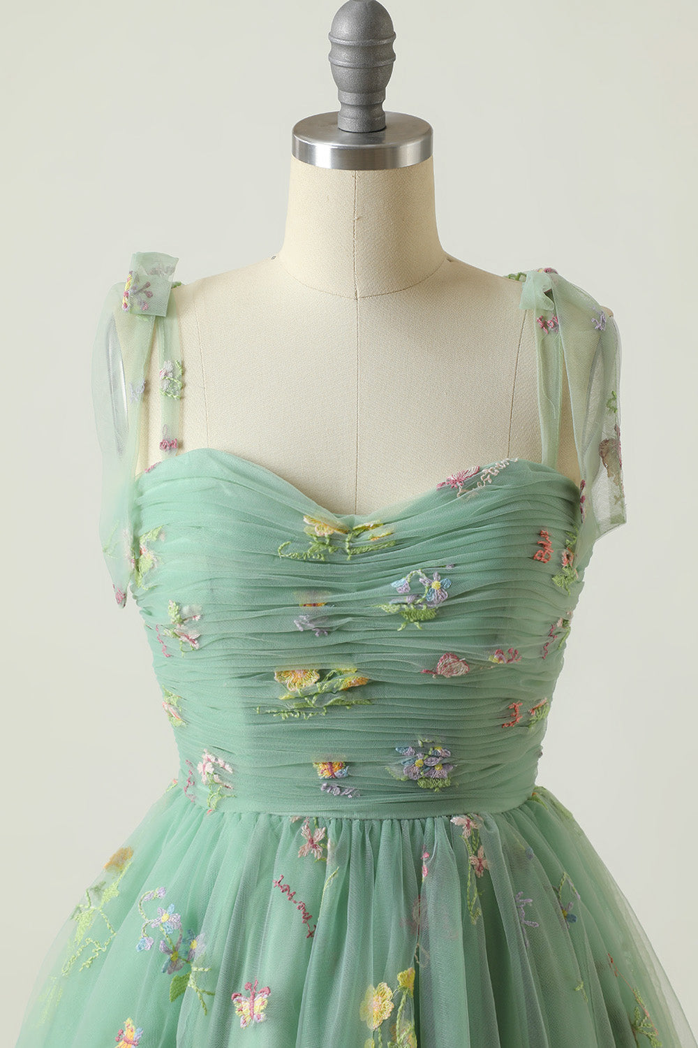 Champagne A-Line Embroidery Short Homecoming Dress/Mini Dress