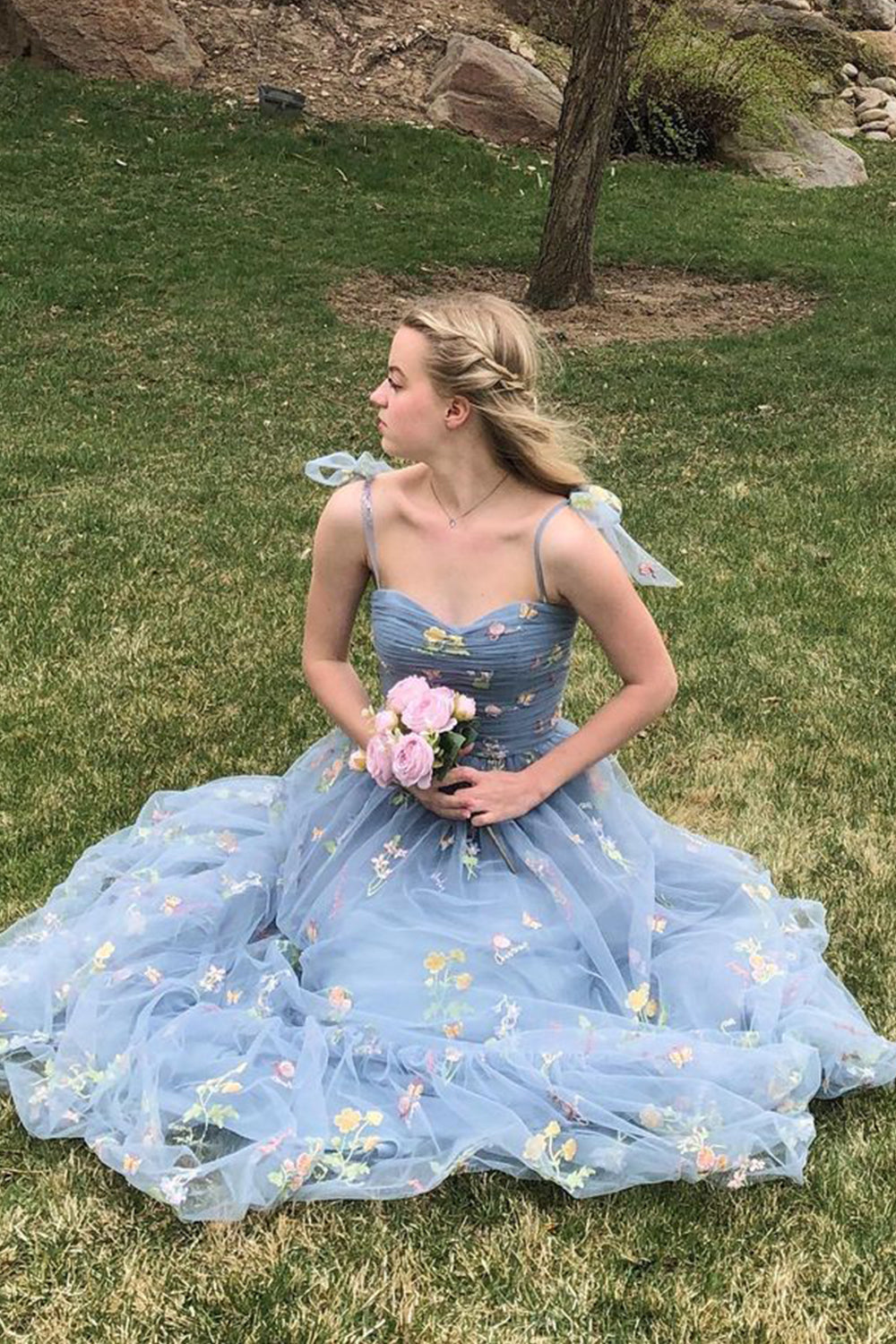 Long Green Prom Dress with Spaghetti Straps and A-Line Embroidery