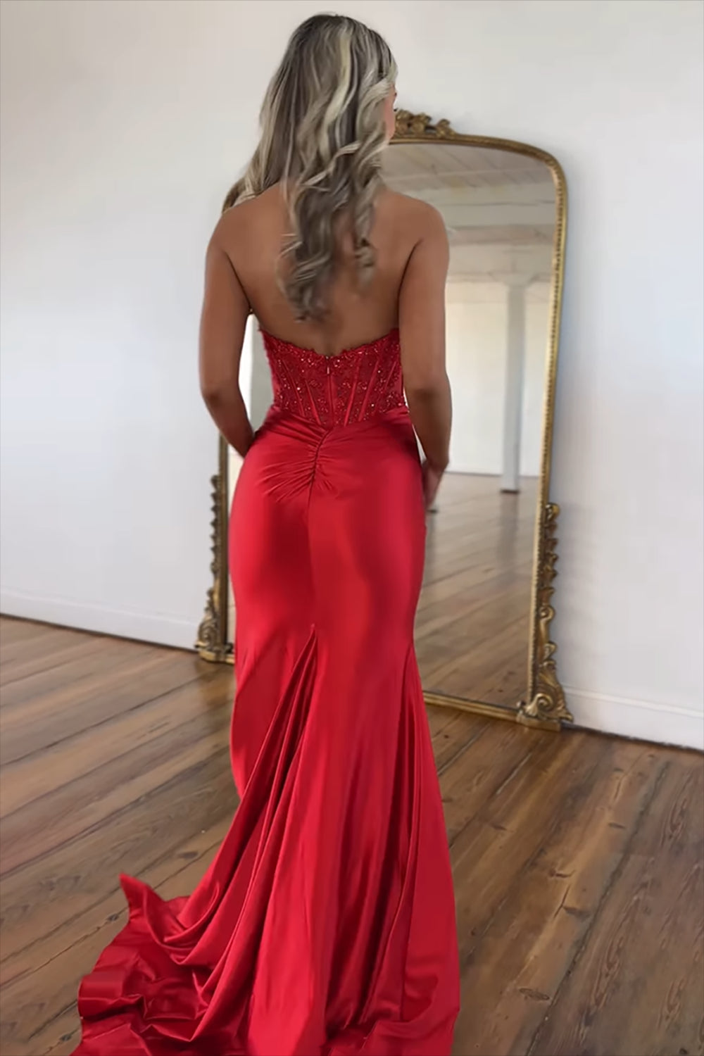 Long Satin Mermaid Prom Dress in Red with Halter Neck and Applique