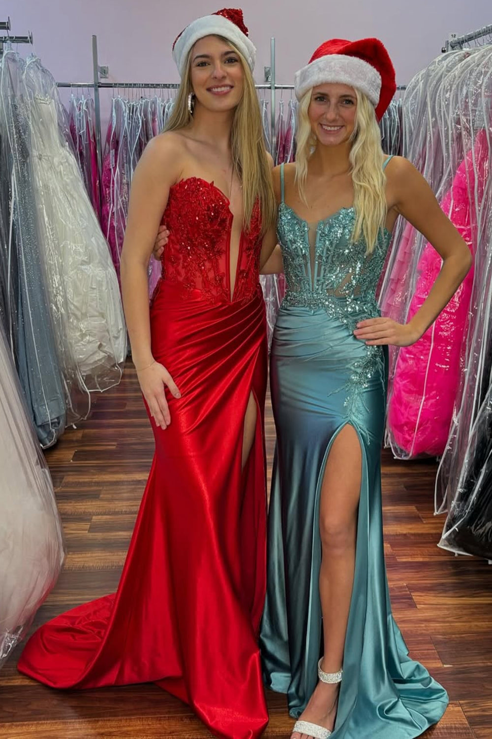 Elegant Red Sweetheart Mermaid Satin Corset Prom Gown with Appliques