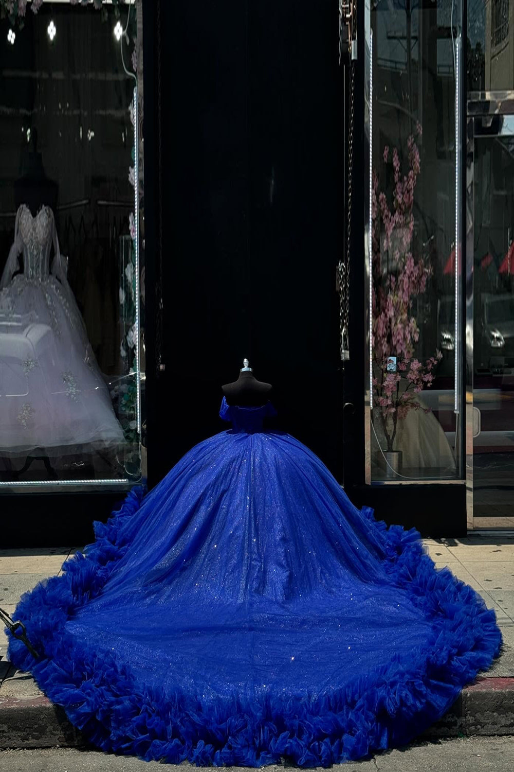 Royal Blue Off-the-Shoulder Princess Dress with Ruffled Tulle for Quinceanera