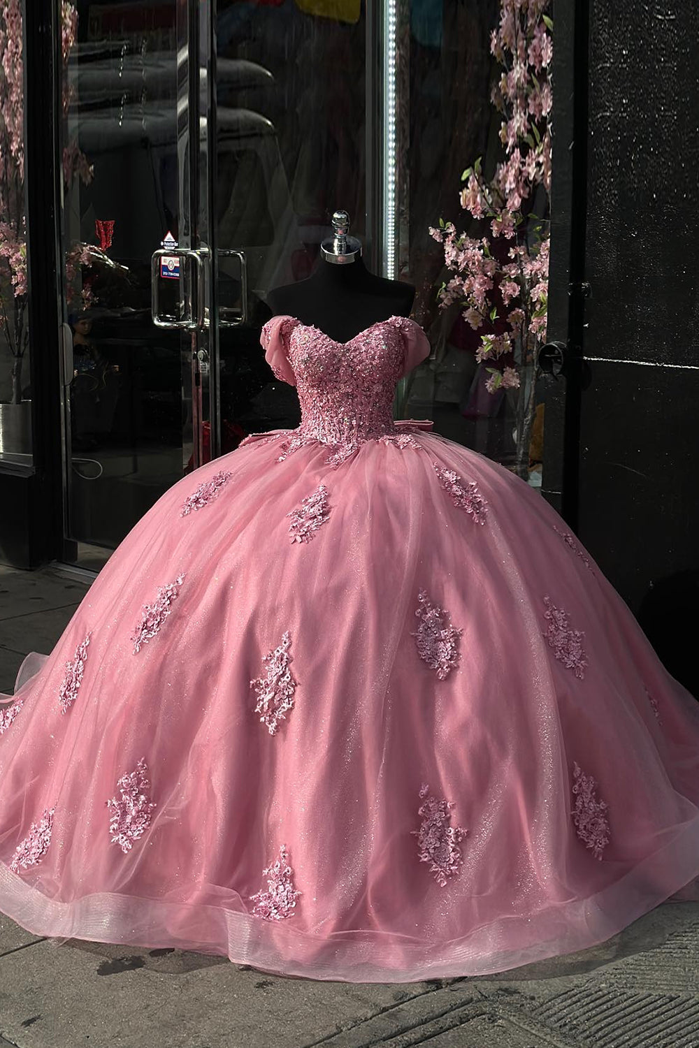 Off the Shoulder Hot Pink Tulle Ball Gown with Applique for Quinceanera