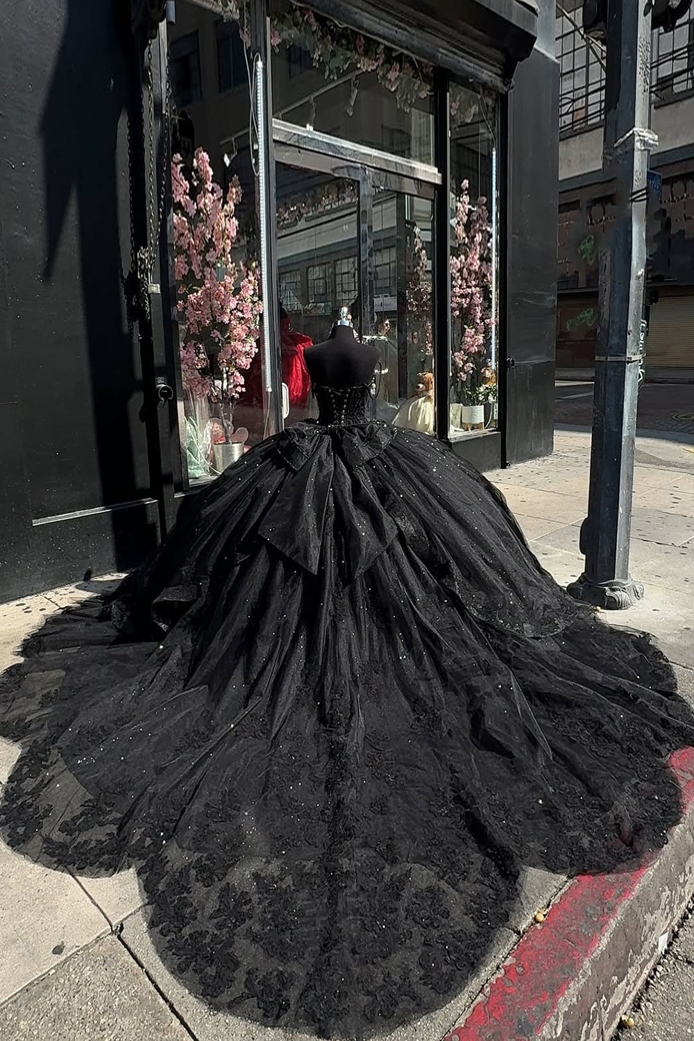 Quinceanera Dress with Black Tulle and Spaghetti Straps Applique Ball Gown