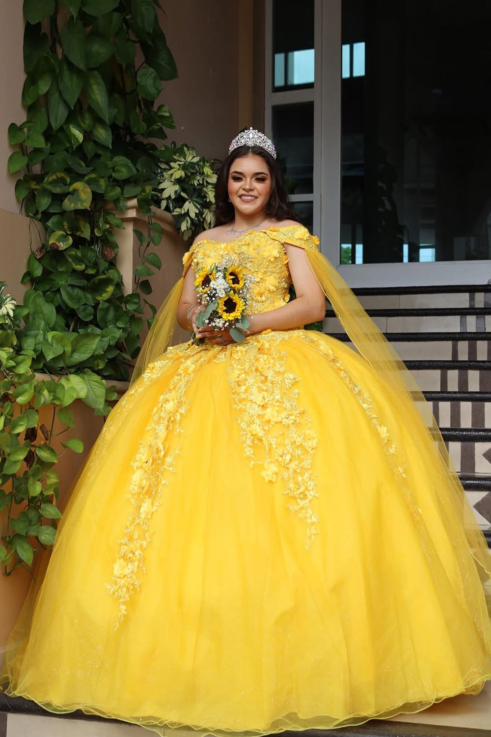 Off-the-Shoulder Yellow Tulle Quinceanera Ball Gown with Applique and Cape