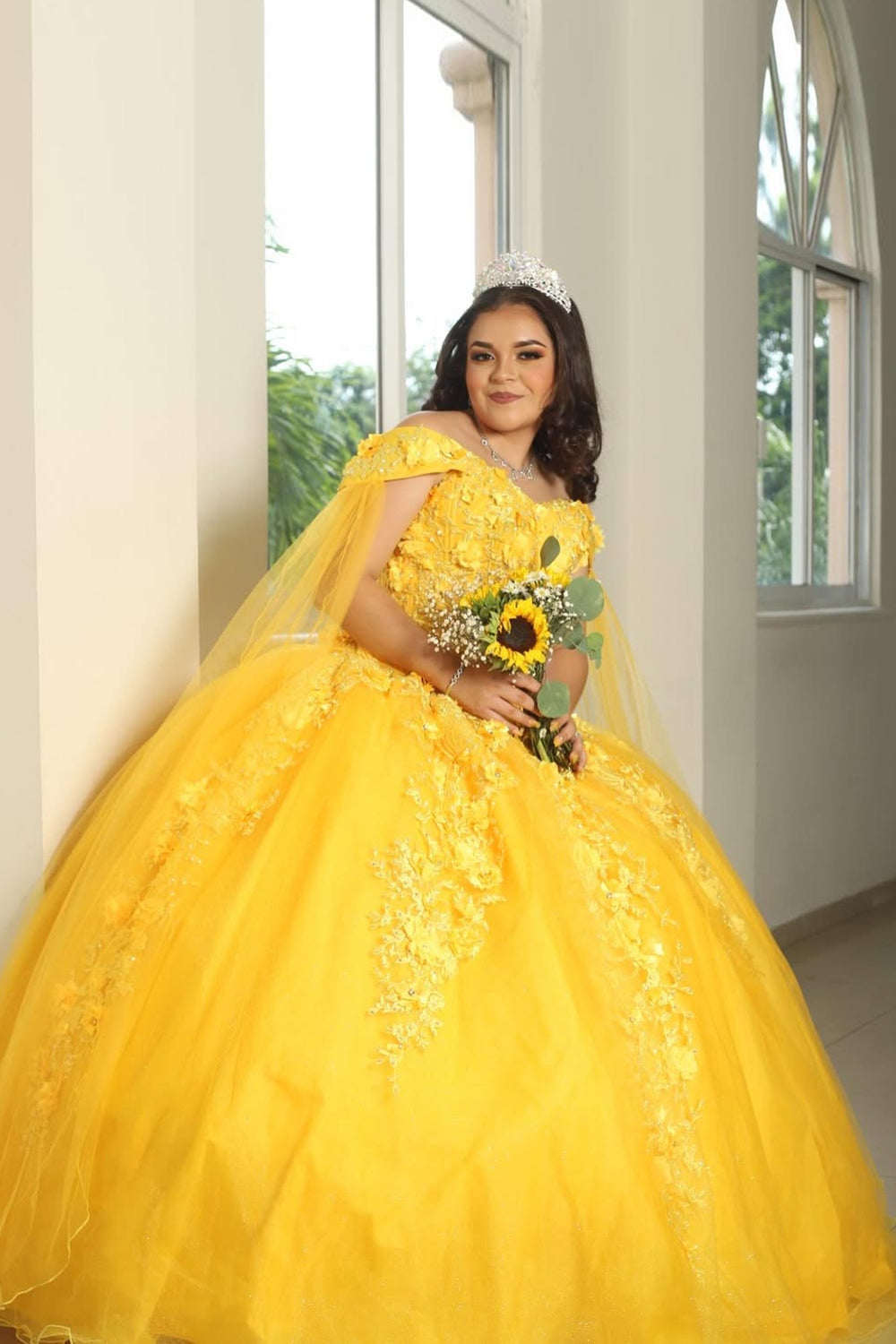 Off-the-Shoulder Yellow Tulle Quinceanera Ball Gown with Applique and Cape