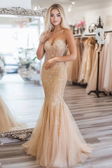 Long Sequined Prom Dress in Golden Sweetheart Mermaid Tulle