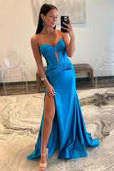 Elegant Red Satin Mermaid Prom Dress with Sweetheart Neckline and Front Split