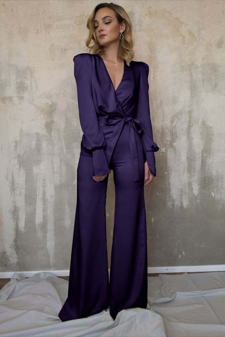 Charming Long Sleeves White V-Neck Long Jump Suit With Belt