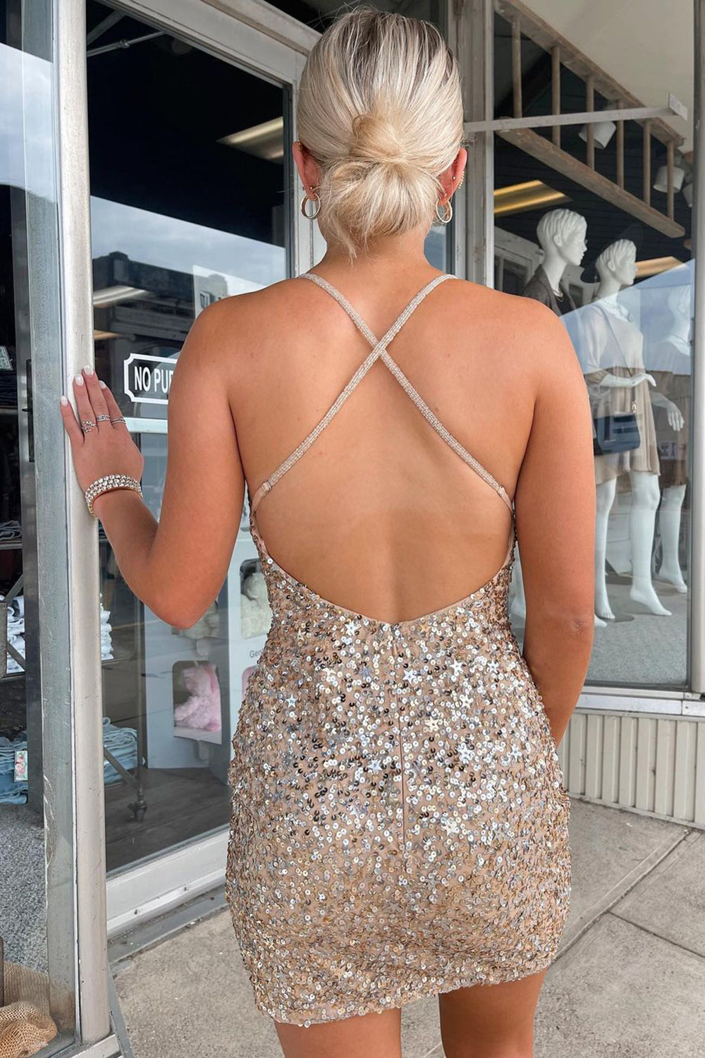 Sheath Champagne Sequins Short Homecoming Dress/Mini Dress