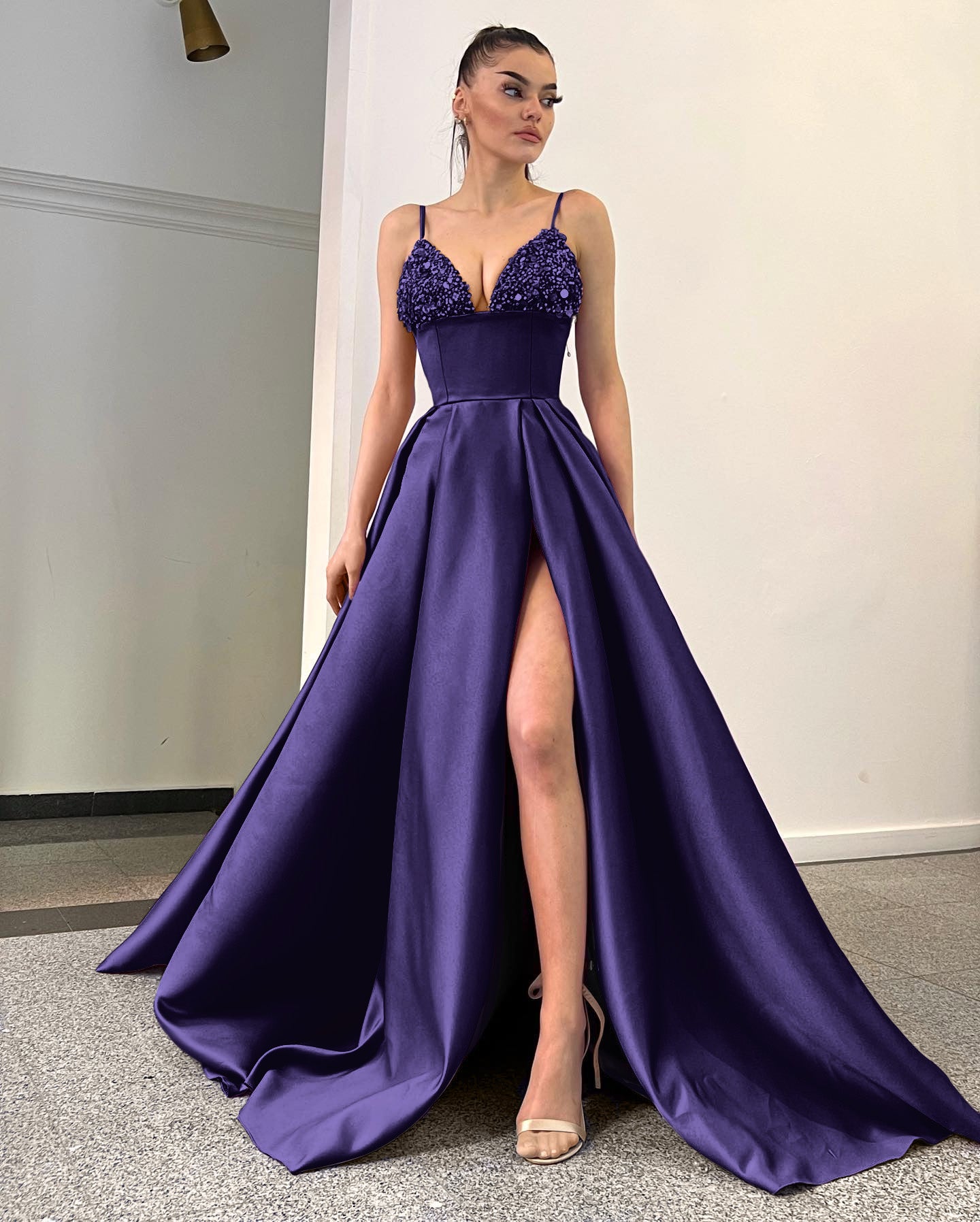 Lavender A-Line Spaghetti-Straps Sequins Evening Dress With Split