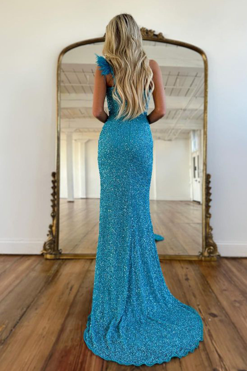 Blue Sequined Long Prom Dress with One Shoulder and Front Split in Mermaid Style