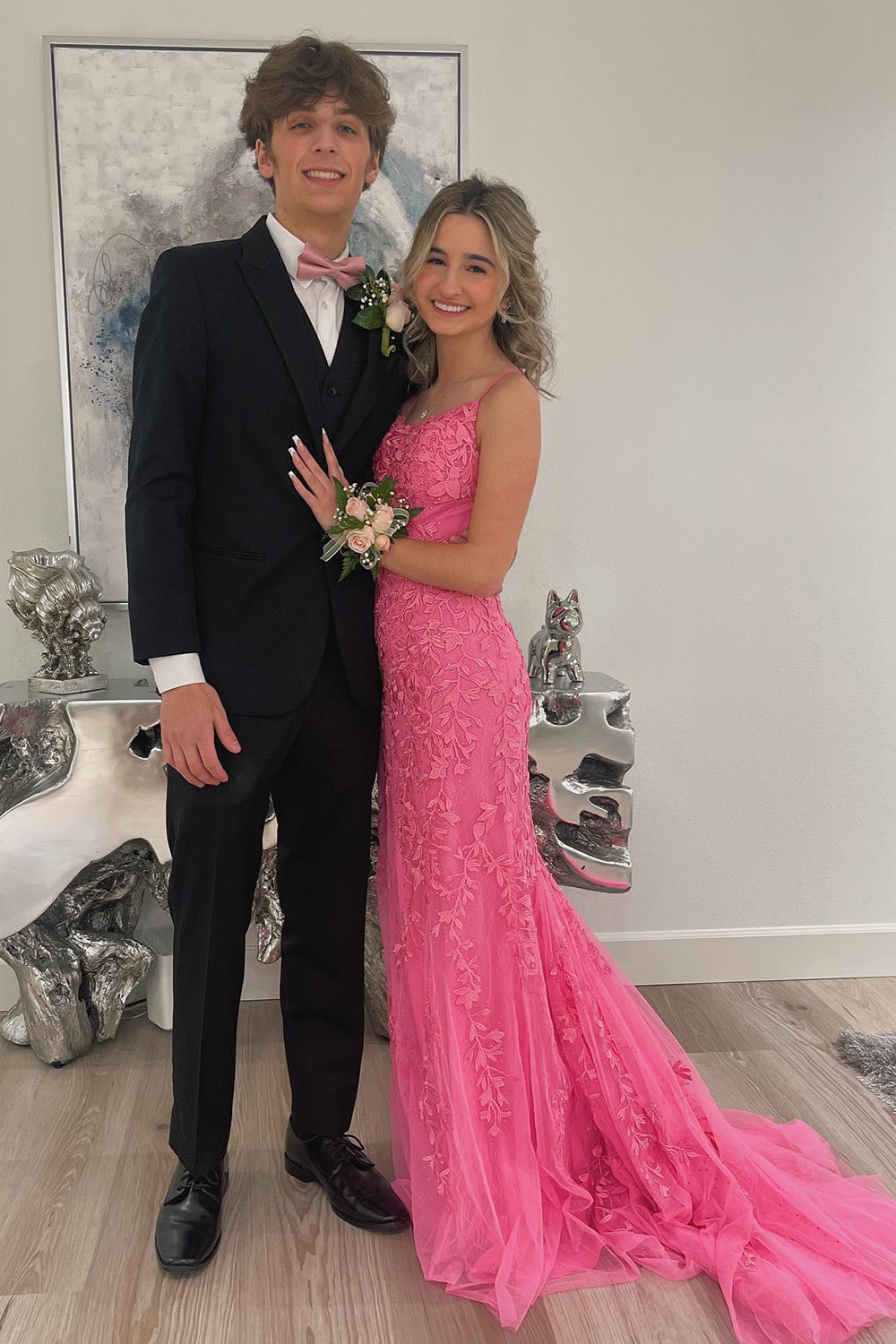 Long Prom Dress in Lilac with Mermaid Silhouette and Spaghetti Straps Featuring Appliques