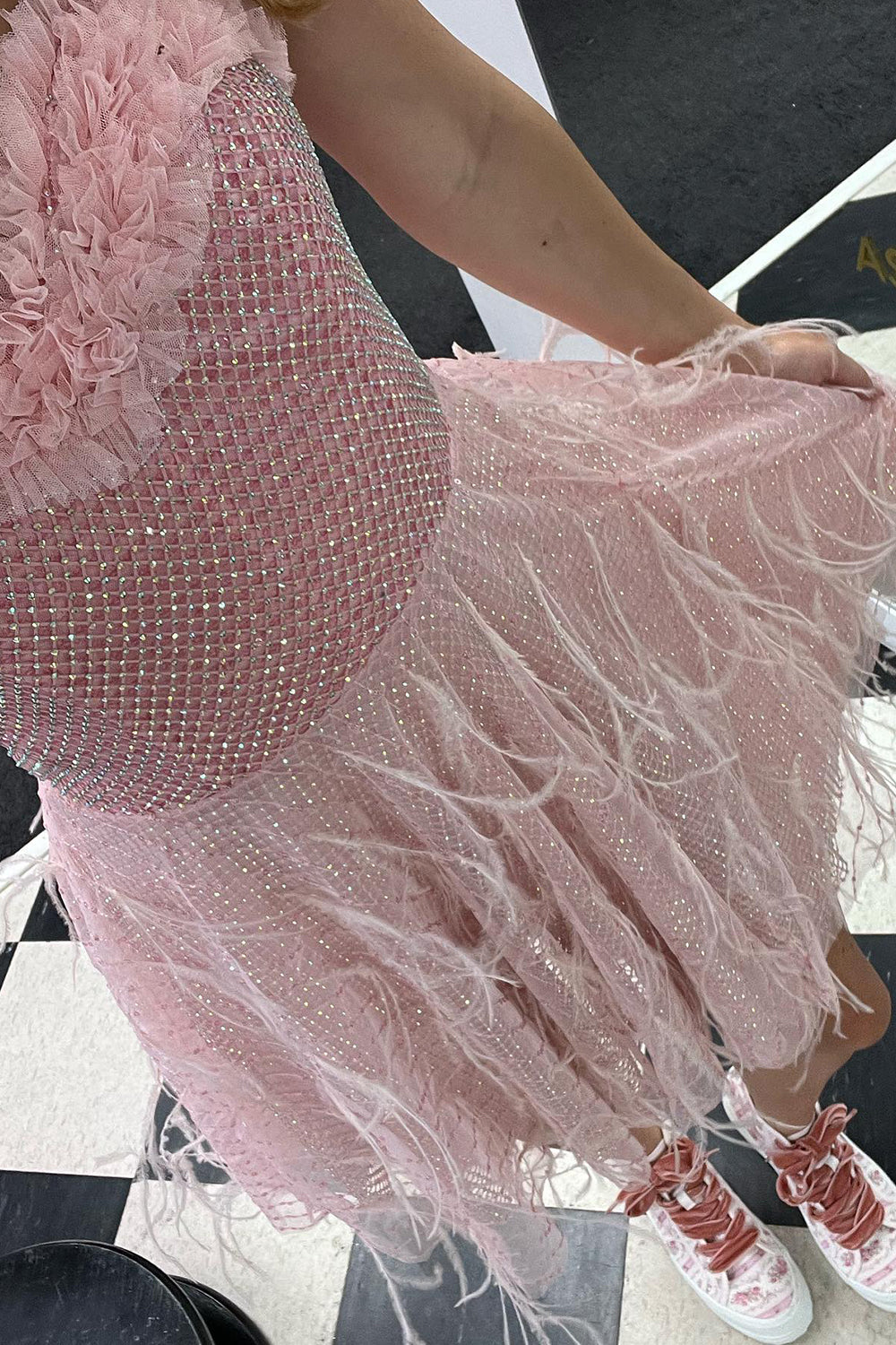 Glitter Pink A-Line Strapless Short Homecoming Dress/Mini Dress with Feathers