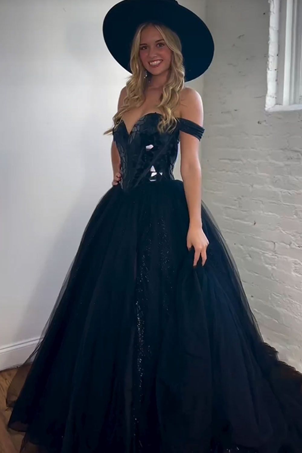 Black Off-the-Shoulder A-Line Princess Prom Dress with Front Split Corset