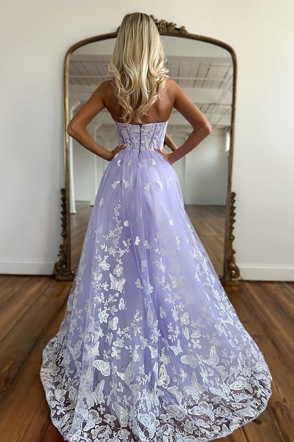 Sweetheart A-Line Prom Dress in Lilac with Appliques