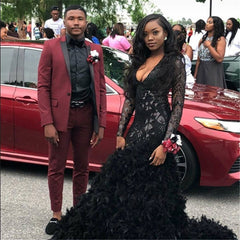 Stylish Black Lapel Designer Wedding Suits for Men in Two Pieces