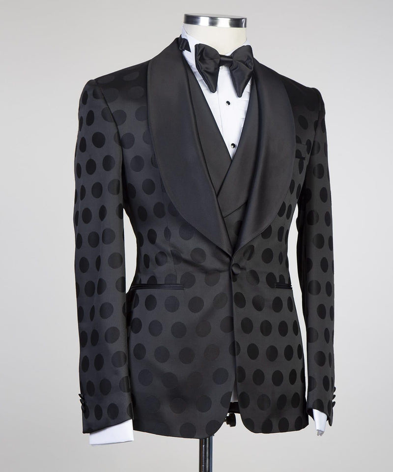 Handsome Three-Piece Shawl Lapel Formal Suit for Prom with Black Pattern