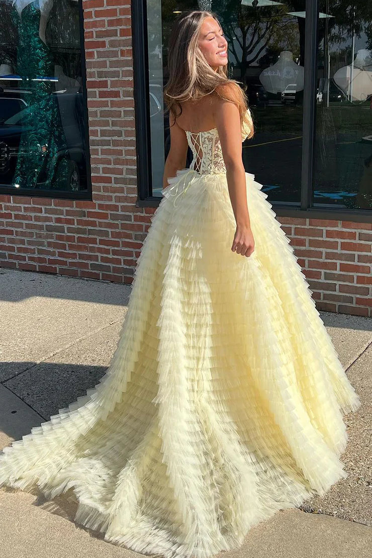 Elegant Pink Sweetheart Corset A-Line Prom Dress Featuring Appliques