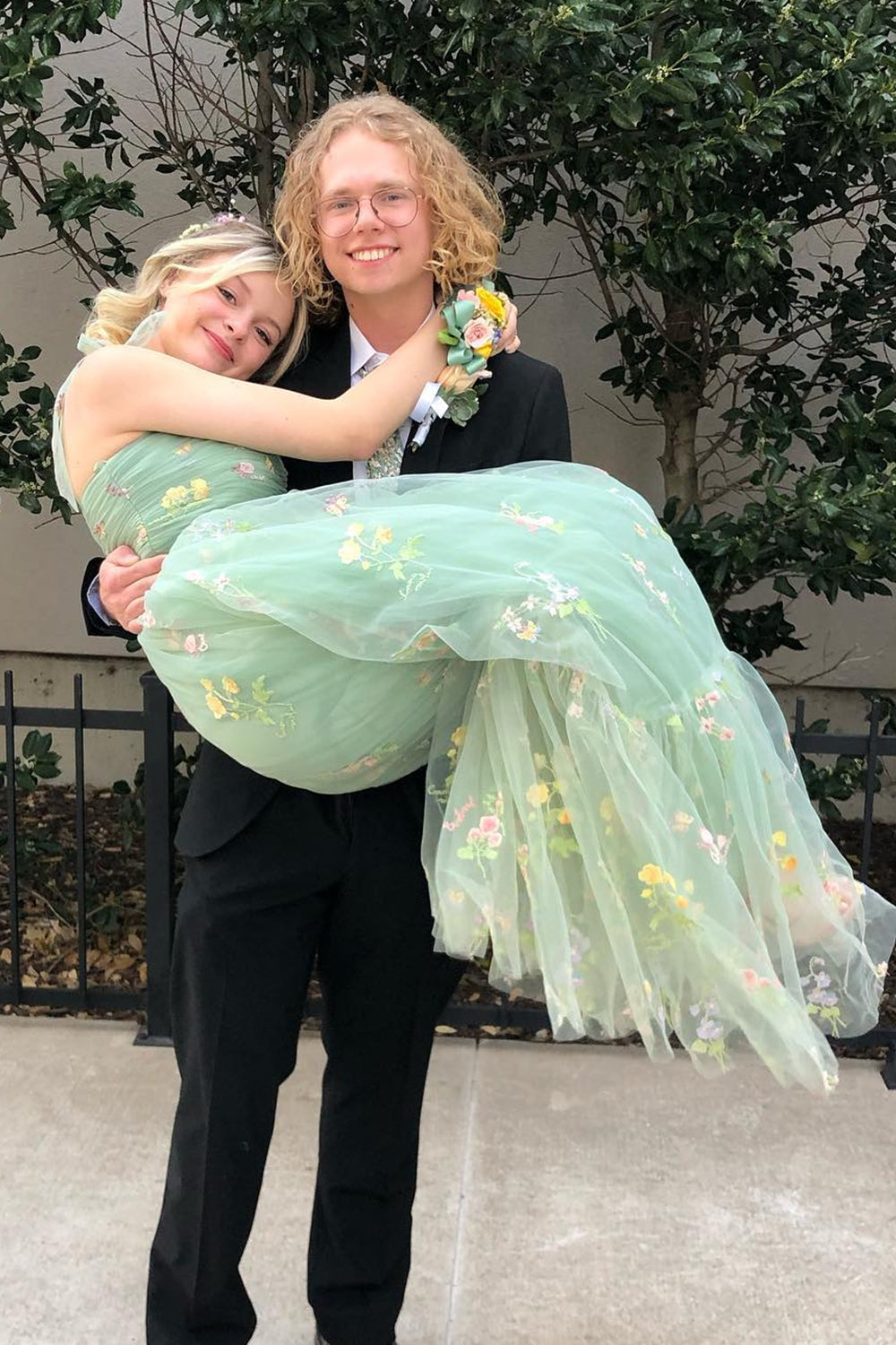 Long Green Prom Dress with Spaghetti Straps and A-Line Embroidery