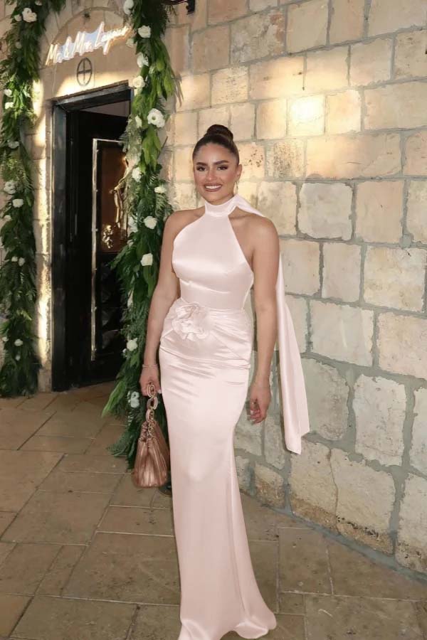 Charming Halter Sleeveless Long Mermaid Formal Dress With Pleated