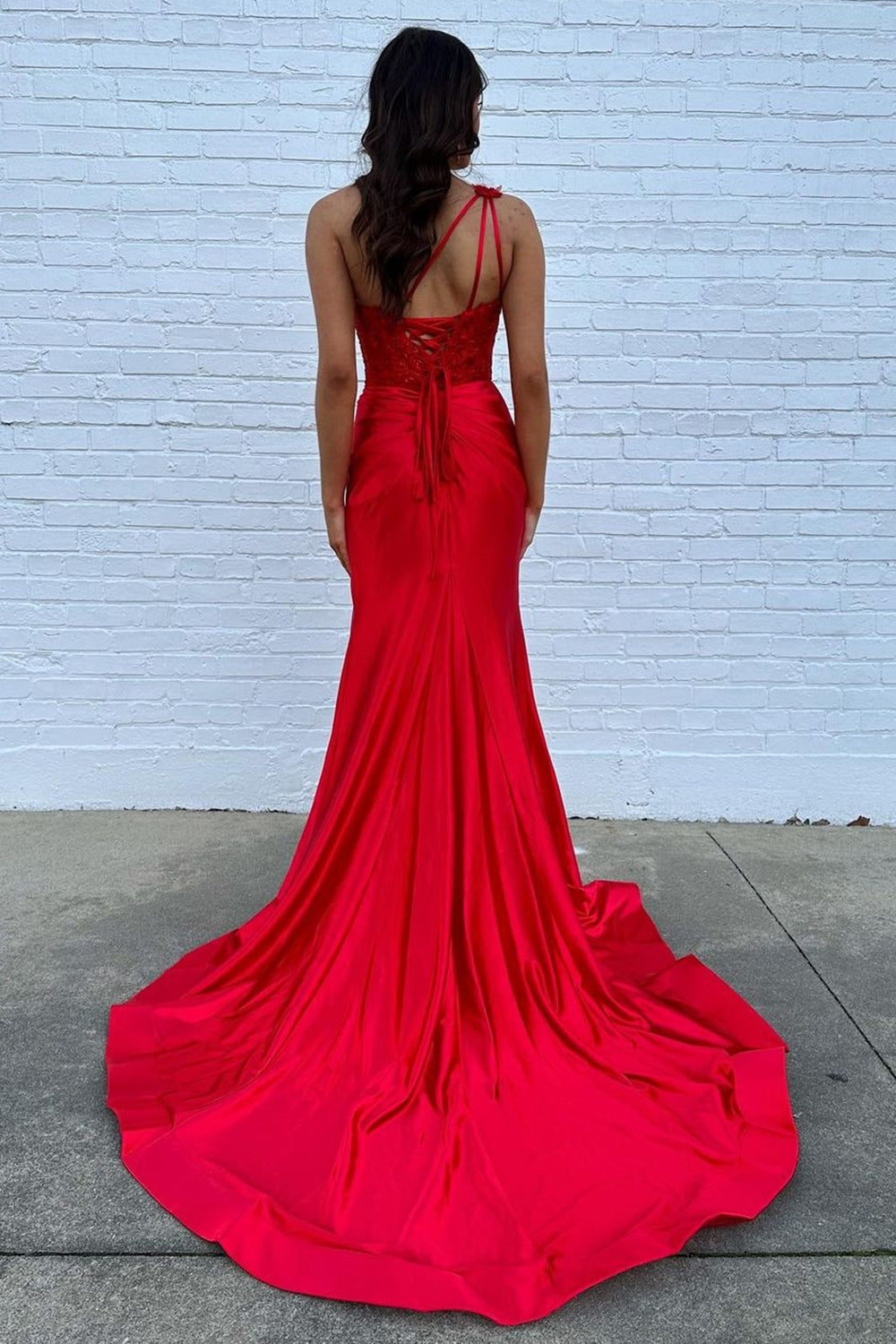 Stylish Fuchsia One-Shoulder Mermaid Corset Gown with Ruched Detail and Appliques