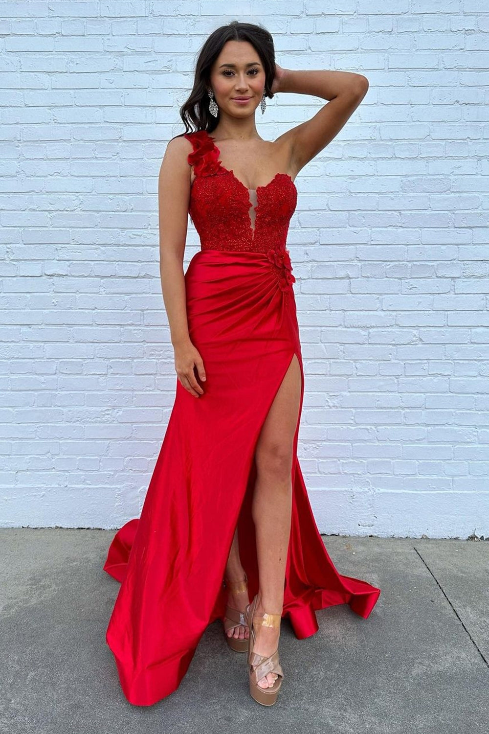 Stylish Fuchsia One-Shoulder Mermaid Corset Gown with Ruched Detail and Appliques