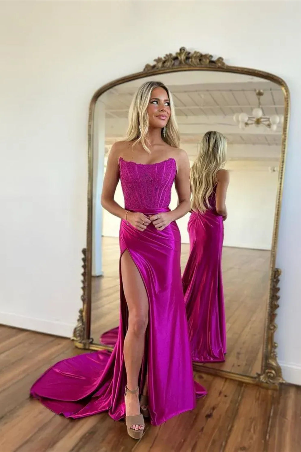 Elegant Royal Blue Sweetheart Mermaid Corset Prom Gown in Satin with Slit