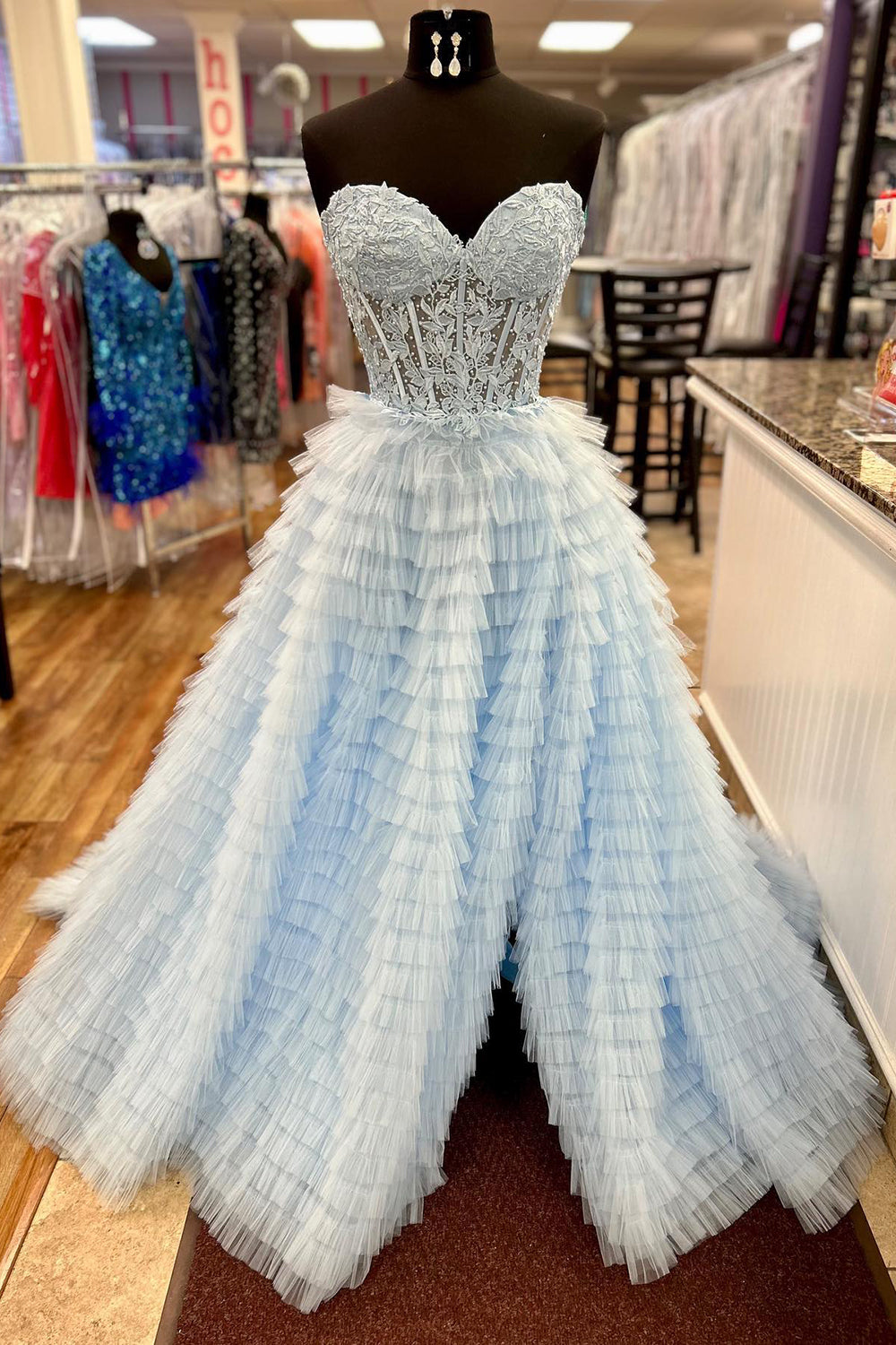 Elegant Sweetheart Corset Pink Prom Dress with Appliques in A-Line Style