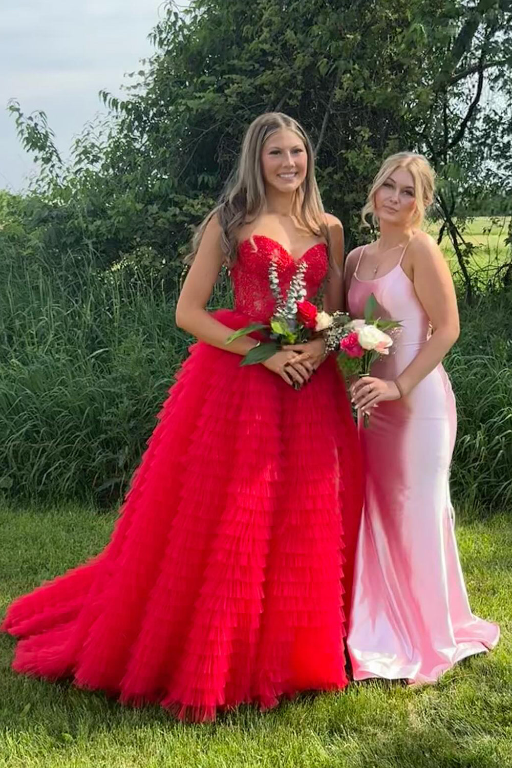 Elegant Pink Sweetheart Corset A-Line Prom Dress Featuring Appliques